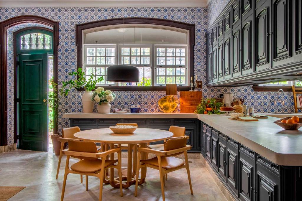 Cozinhas retrô ou vintage: encante-se por essas decorações!