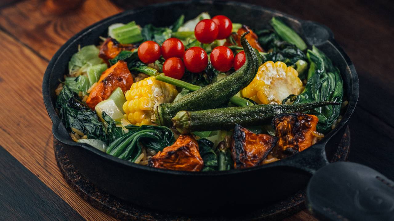 Arroz de frutos da terra: clássico desde o primeiro dia de Sud, o Pássaro Verde