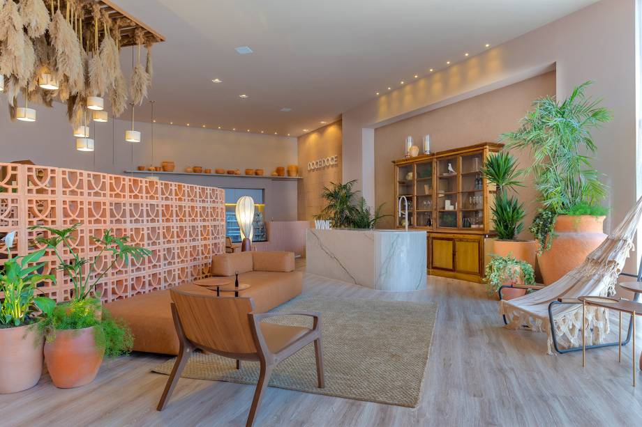 Café e Vinho. Jordana e Juliana Bessa - CASACOR Goiás 2021. Café e Vinho. Jordana e Juliana Bessa - CASACOR Goiás 2021.