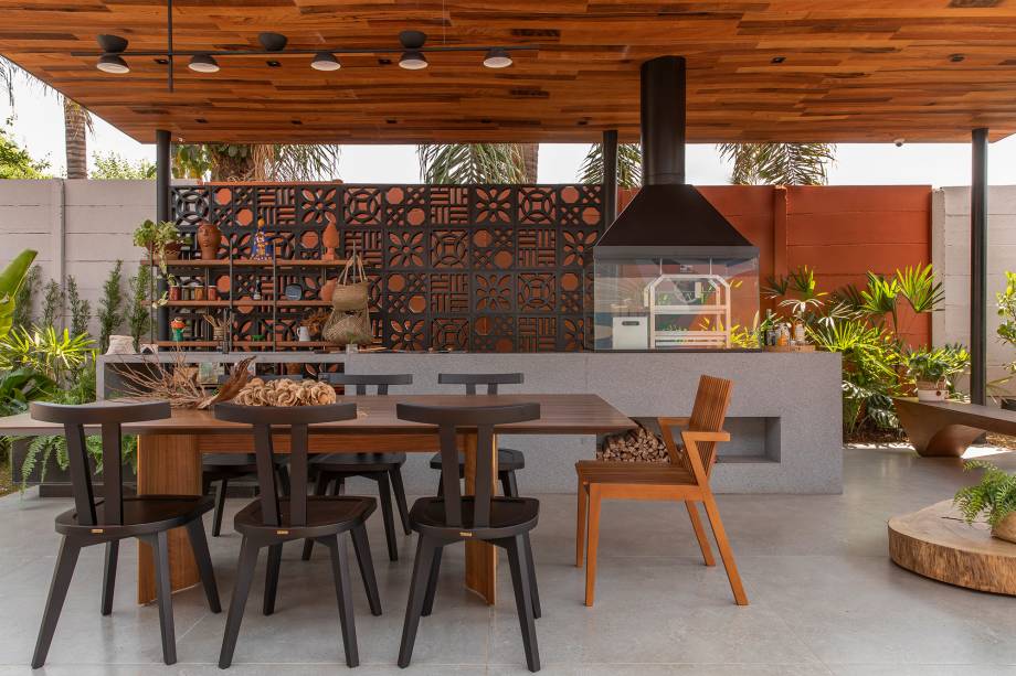 Varanda Mineira. Priscila Mortare - CASACOR Ribeirão Preto 2021. Varanda Mineira. Priscila Mortare - CASACOR Ribeirão Preto 2021.