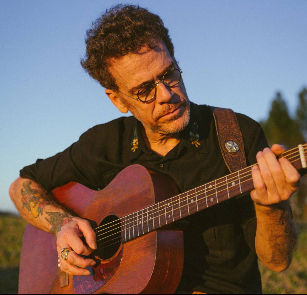 Paralamas do Sucesso e Nando Reis fazem shows gratuitos no domingo (8)