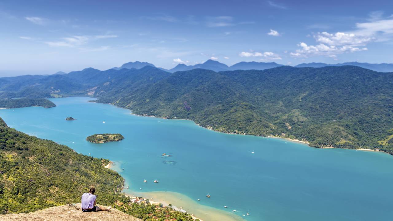Pico do Pão de Açúcar: trilha de 1,5 quilômetro e uma paisagem de tirar o fôlego -