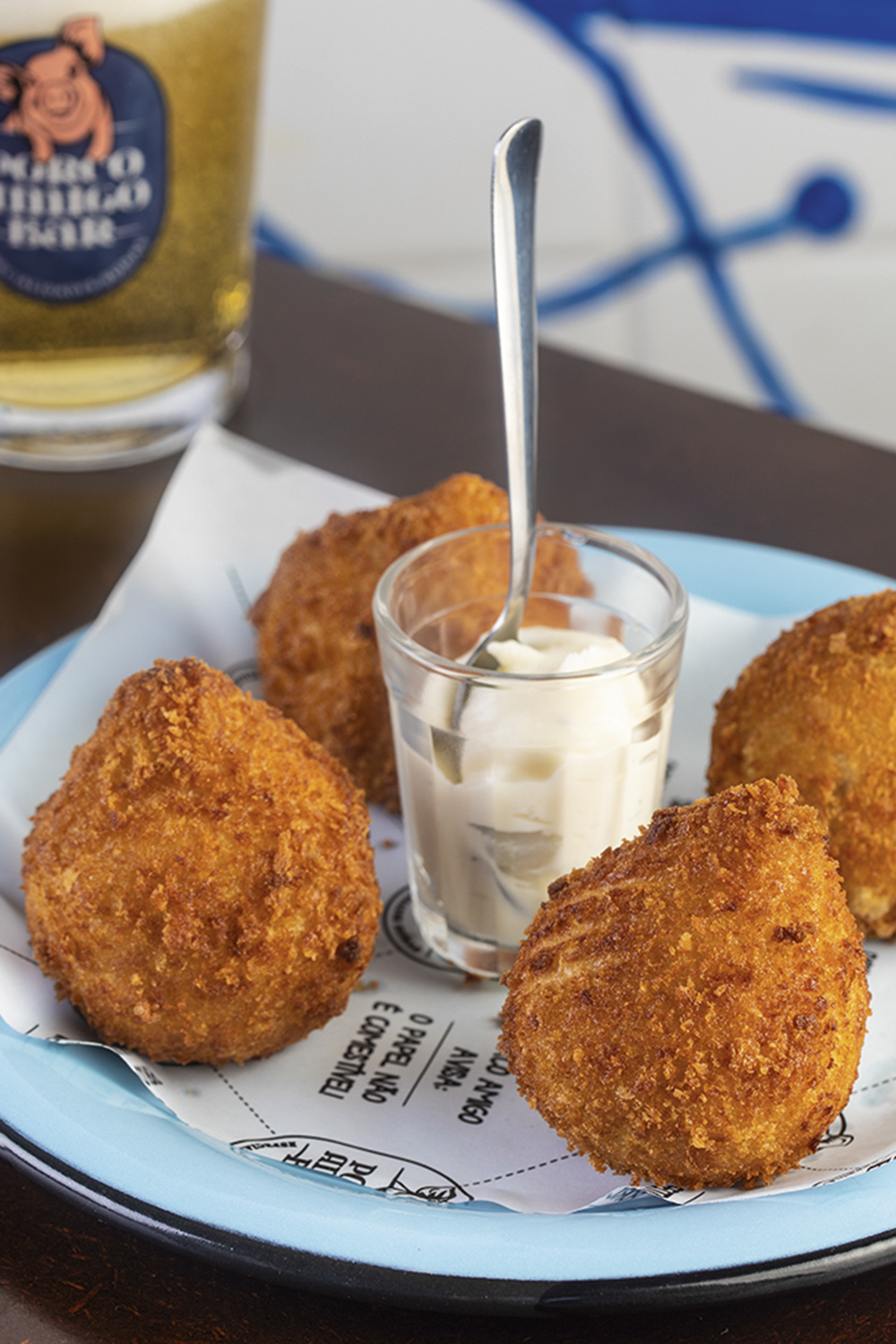 Porco-Amigo-Bar_Ora-que-coxas_Foto-Tomás-Rangel.jpg coxinhas de leitão