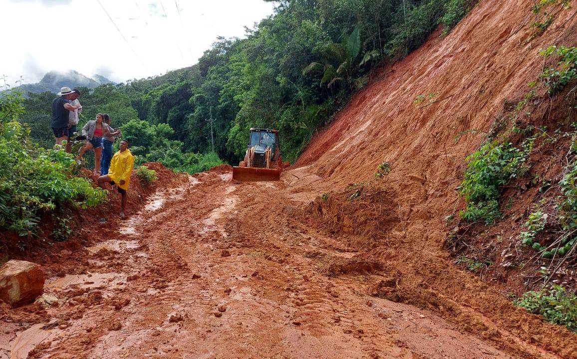Foto mostra local após chuvas