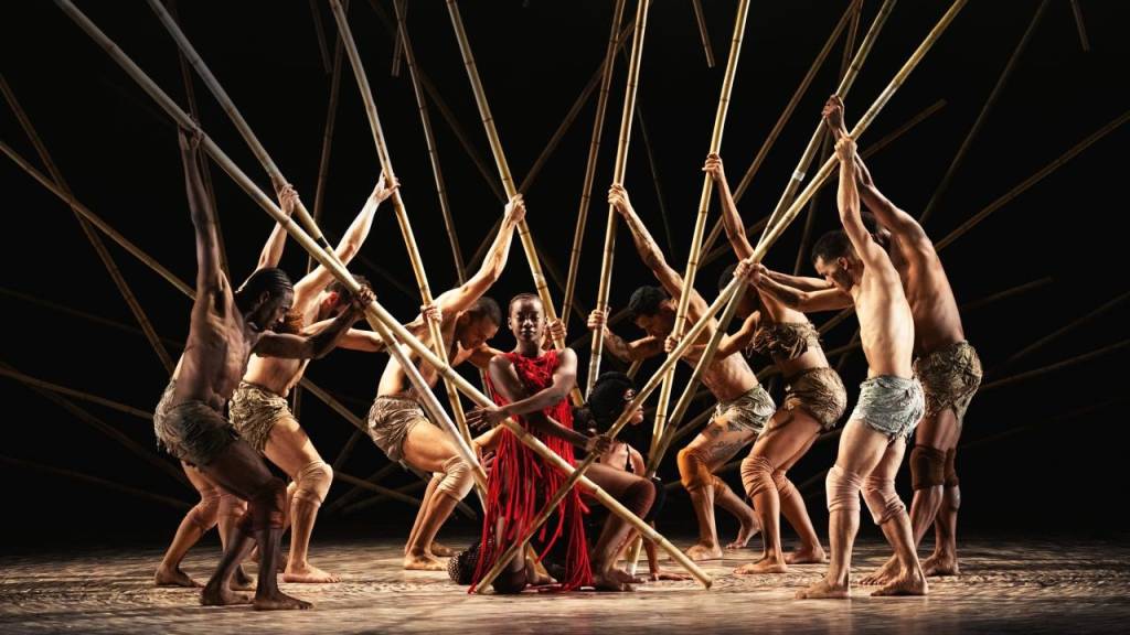 Deborah Colker realiza temporada popular de Sagração no Teatro João Caetano