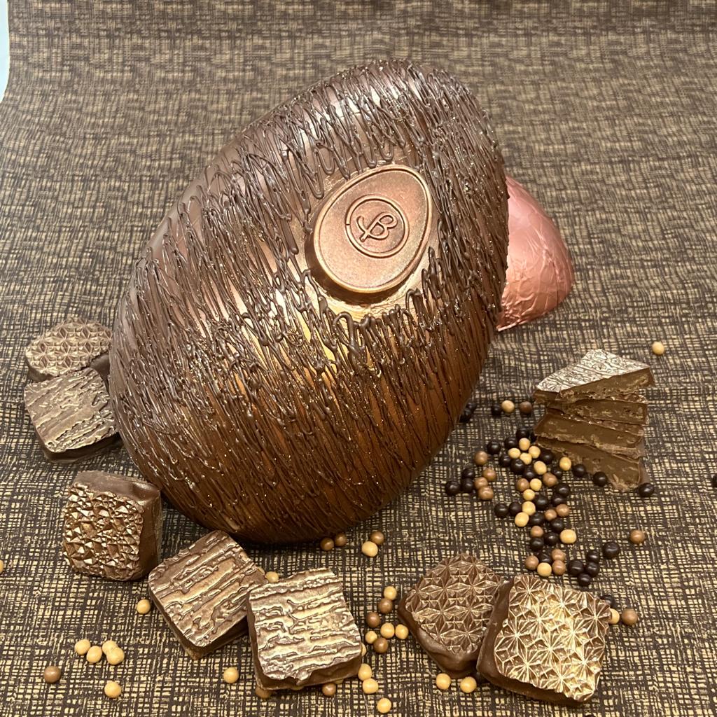 Beth Chocolates: folhado fino e crocante despeda&ccedil;ado na massa &eacute; um dos segredos da iguaria