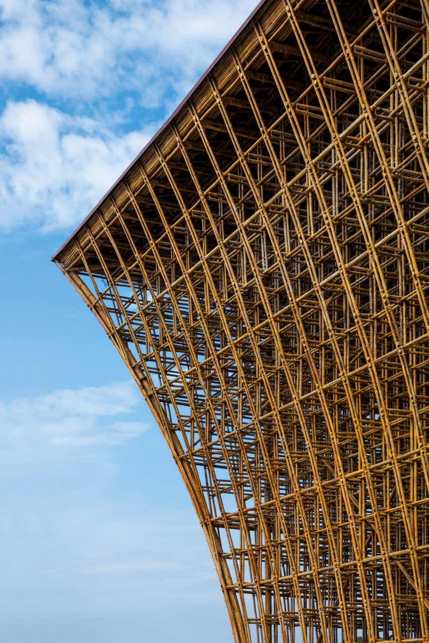 vo-trong-nghia-architects-bamboo-welcome-centre-grand-world-phu-quoc-vietnam-architecture_dezeen_2364_col_13-852×1278-1 Edifício sustentável feito de bambu no vietnã