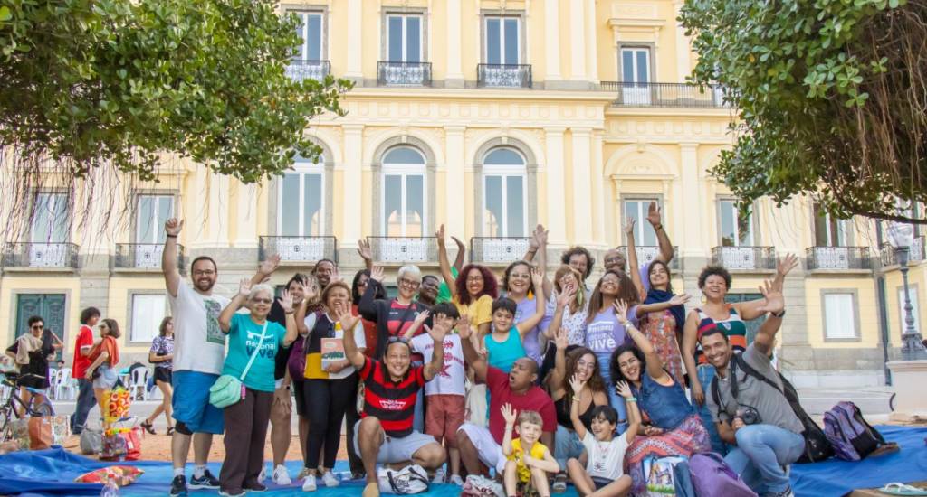 Festas juninas suburbanas tomam as ruas e os parques da cidade