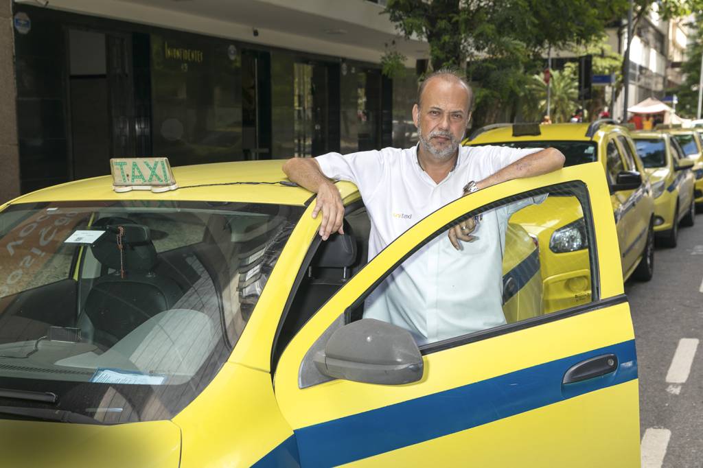 Alexandre_Rezende_-8872.jpg Primeira viagem: Alexandre Rezende tem recebido clientes que nunca andaram de táxi -
