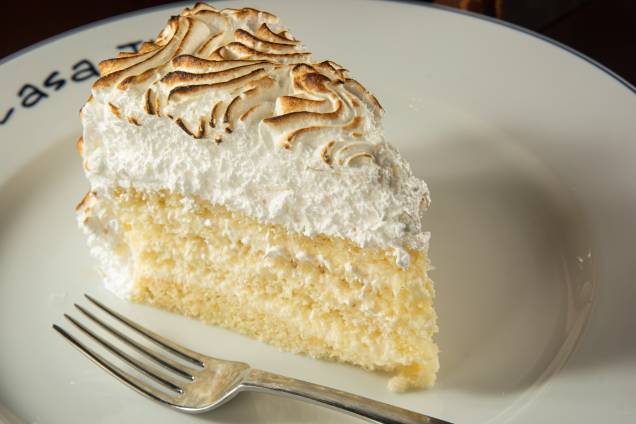 Casa Tua: o merengue alla vaniglia é uma sobremesa que vale a viagem no restaurante da Barra Casa Tua: o merengue alla vaniglia é uma sobremesa que vale a viagem no restaurante da Barra