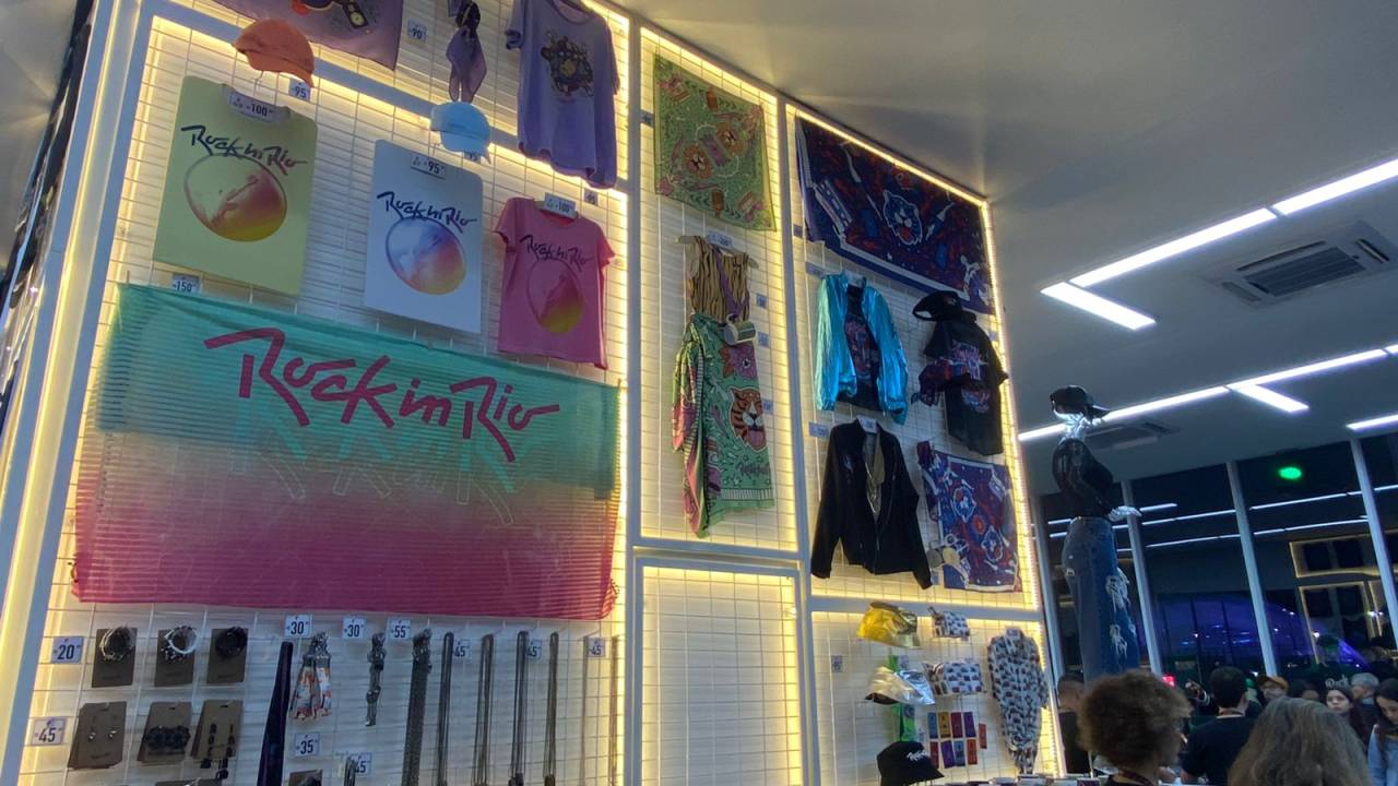 Foto mostra produtos oficiais do Rock in Rio