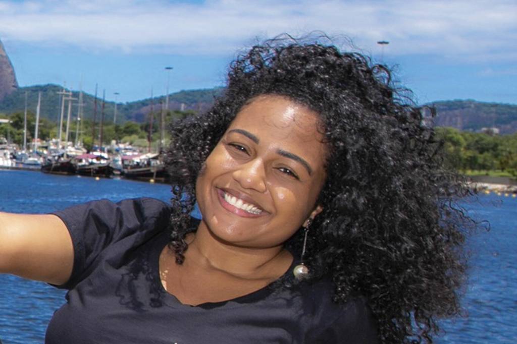 Ana-Clara-ex-Apis-(AZ).jpg Ana Clara Pereira
