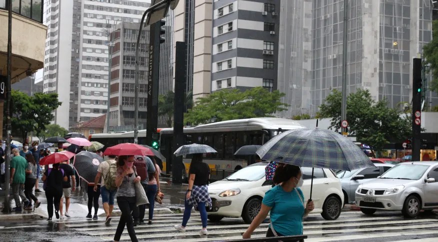 Por que apagões em sinais de trânsito do Rio estão ficando recorrentes?