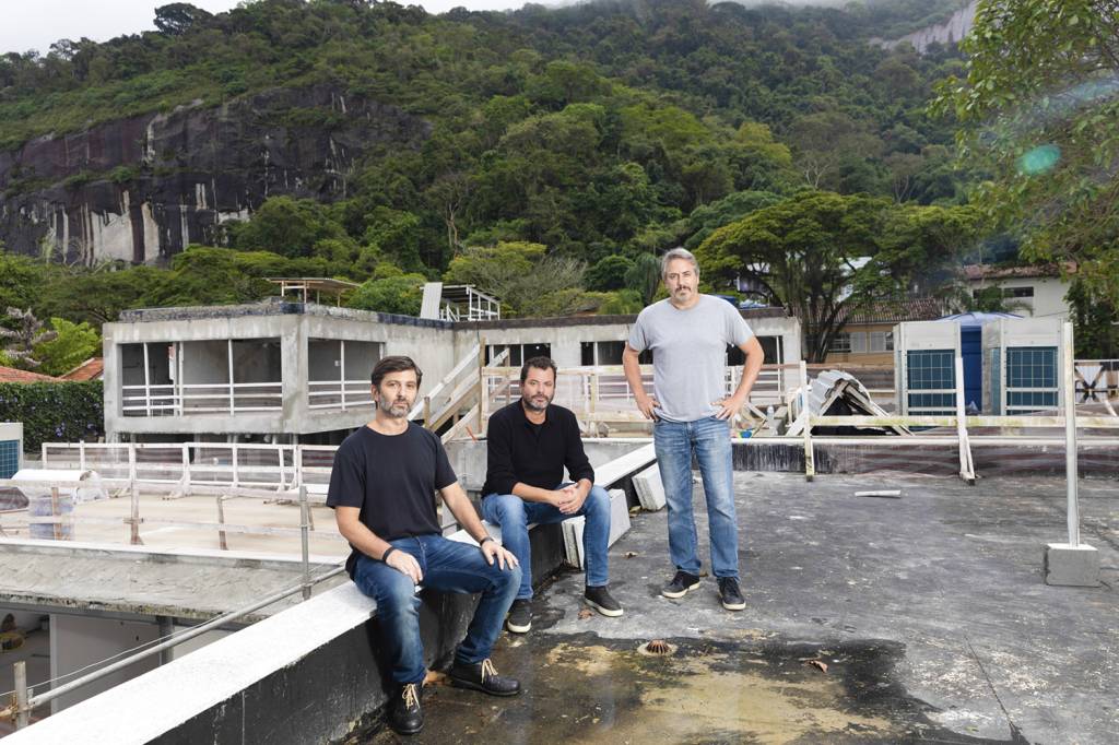 Joao_Sergio_Conde_Caldas_Miguel_Pinto_Guimaraes_204A9121.JPG João, Miguel e Sergio, sócio da Opy: mansões em construção no alto Jardim Botânico -