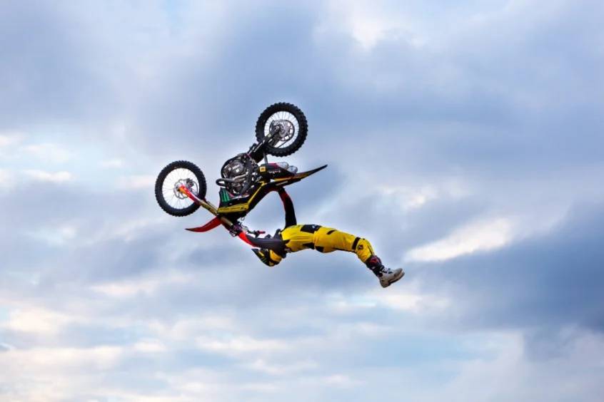 Motos que voam: Rio Freestyle Motocross leva os melhores pilotos à Barra