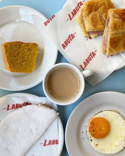 Labuta Bar: casa também serve café da manhã Labuta Bar: casa também serve café da manhã