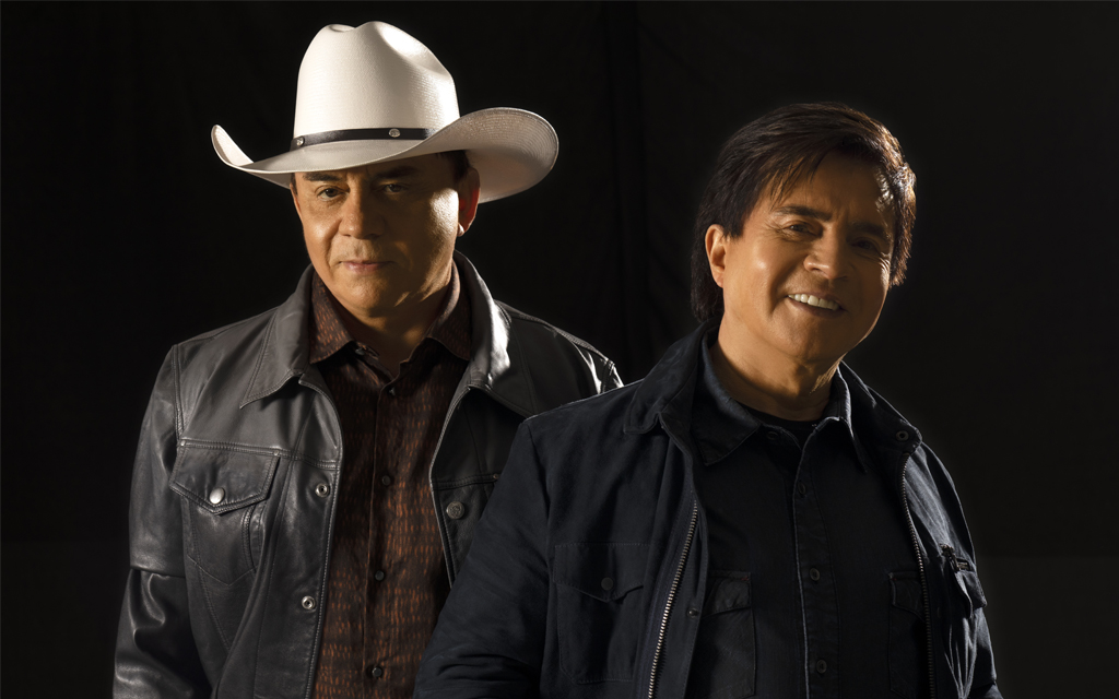 Chitãozinho & Xororó comemoram 50 anos de carreira com show na Barra