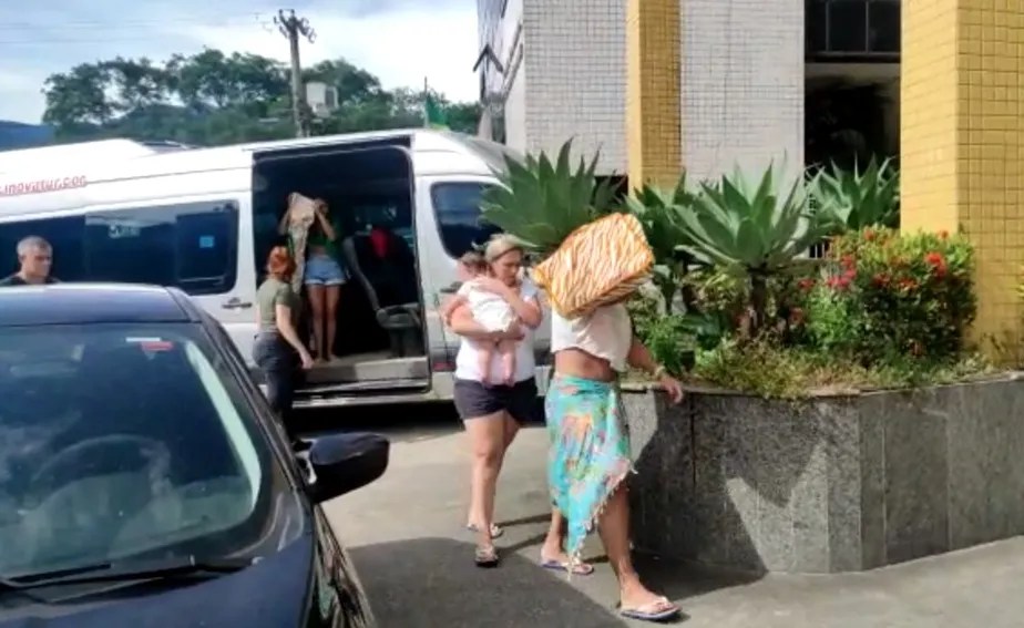 Golpistas tiram férias e pagam 120 mil reais a resort com cartões clonados