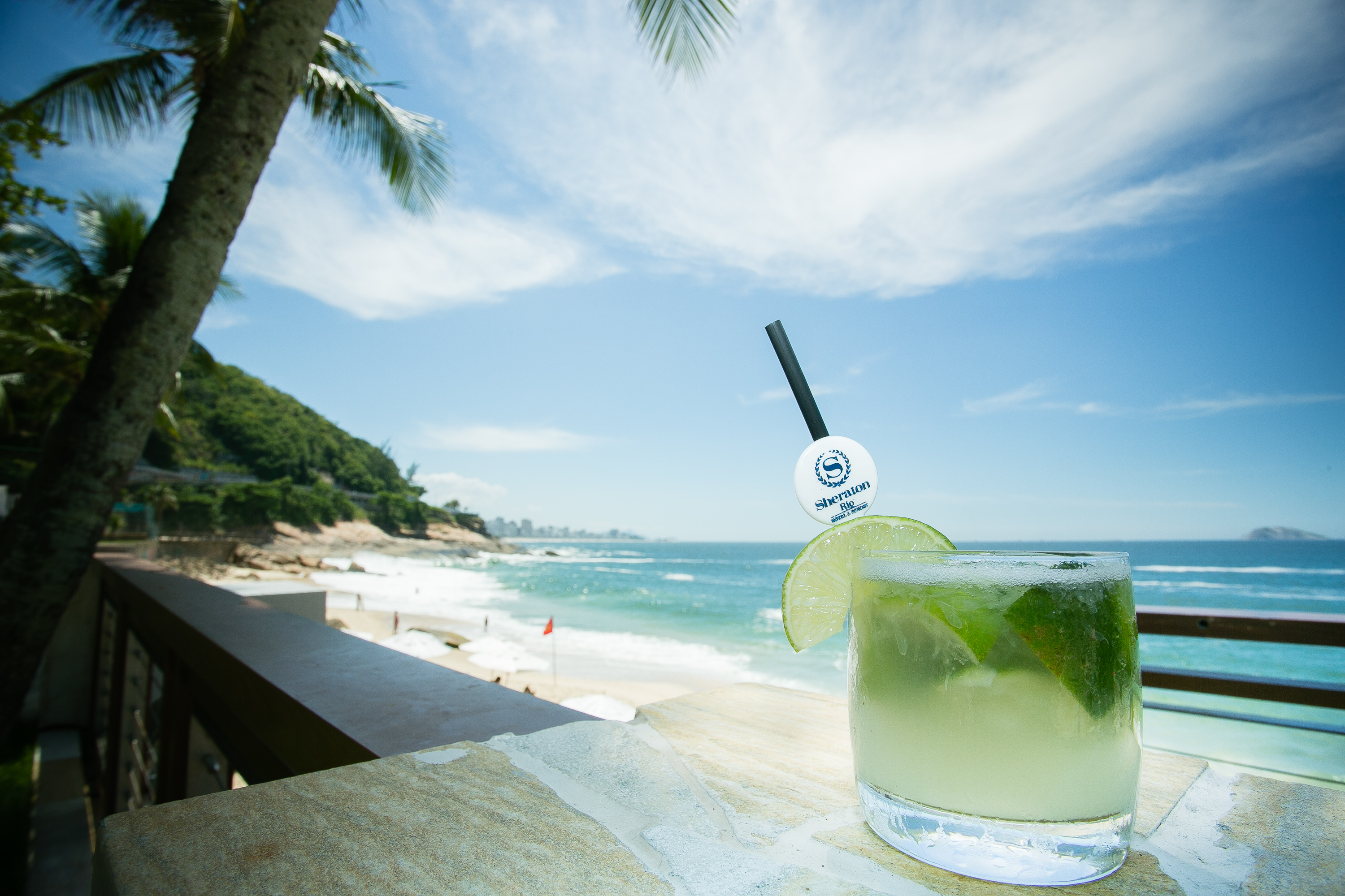 Sheraton: caipirinhas &agrave; beira do mar na praia 