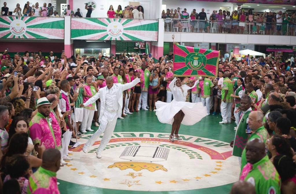 Chegou a vez da verde e rosa, chegou o mapa astral da Mangueira