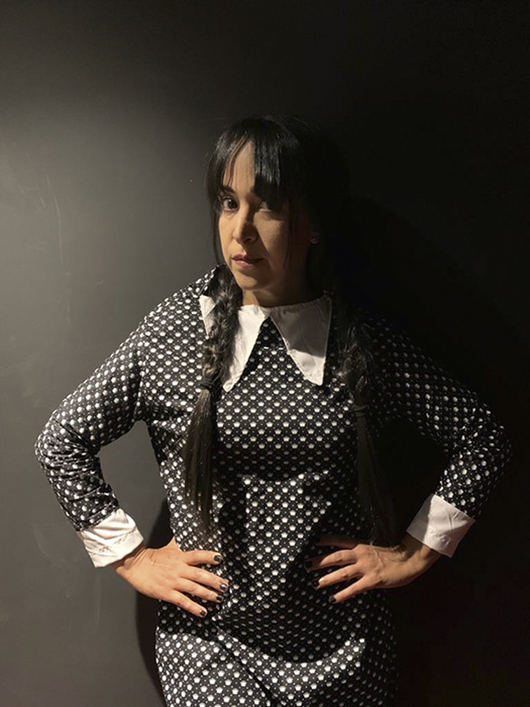 Atriz-Aline-Mendonça—foto-3-(1).jpeg Vandinha Addams
