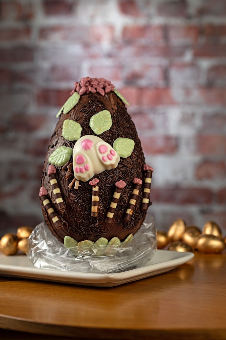 WhatsApp Image 2023-03-30 at 16.50.50 Beth: um quilo de chocolates belgas em camadas e enfeites