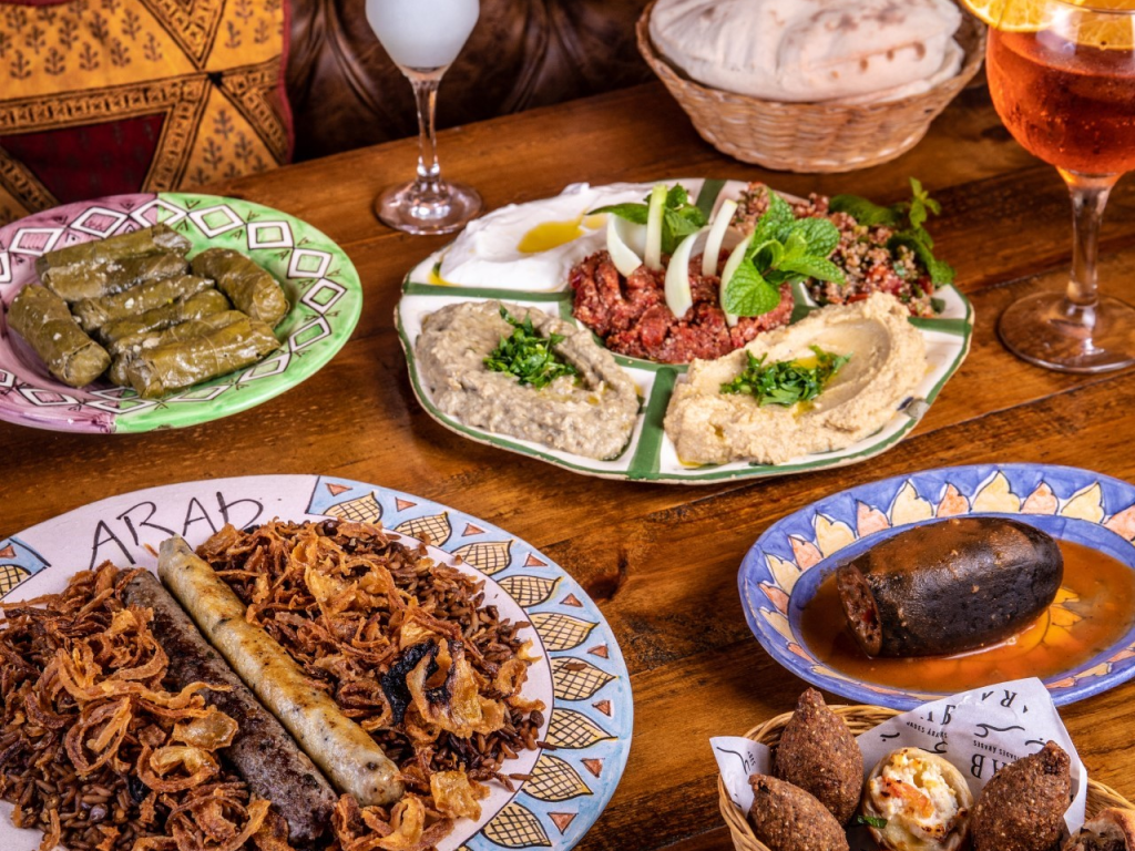 Sucesso no Leblon, restaurante Arab abre quiosque na Lagoa