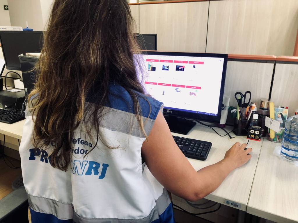 Alívio à vista: Procon faz mutirão de conciliação de dívidas no Centro