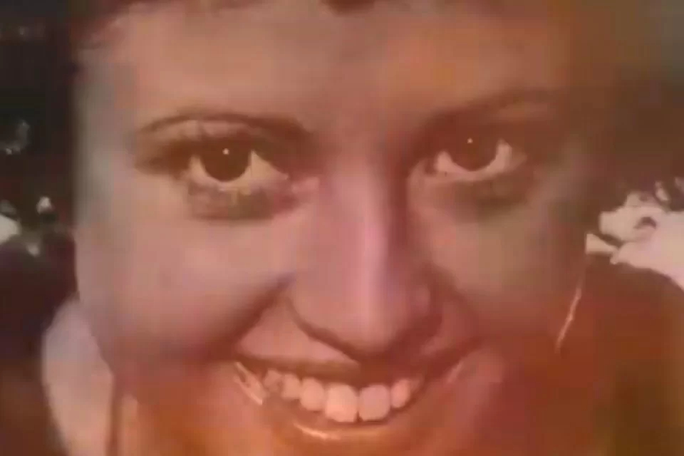 O rosto da escritora Silvia Escorel