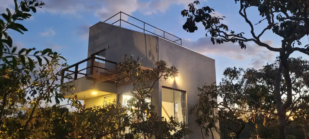 Chale-Observatorio-Alto-Paraiso-de-goias 6 casas de campo brasileiras super aconchegantes disponíveis no Airbnb