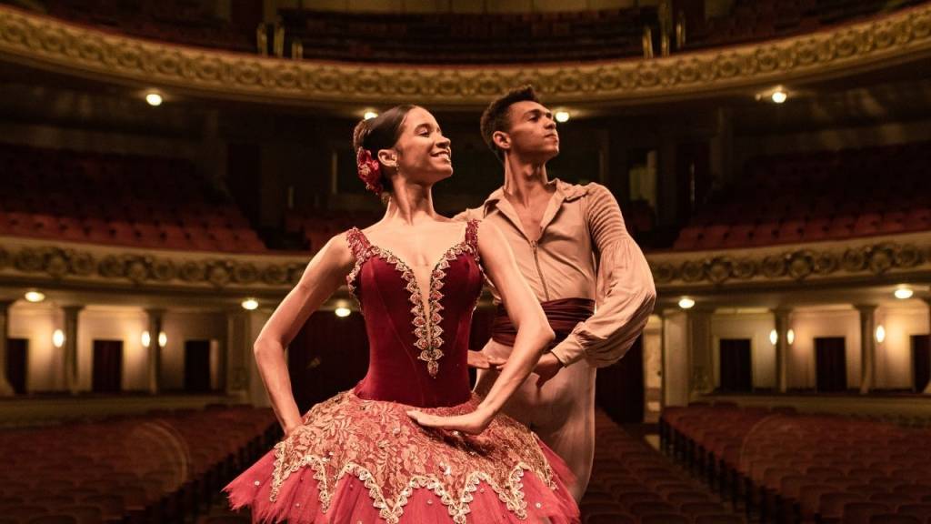 Theatro Municipal apresenta dois clássicos do balé a preços populares