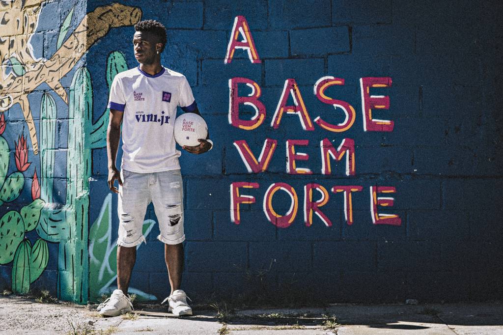 PM-2021-07-11-48171.jpg O volante em seu projeto social em São Gonçalo: valorização racial para crianças