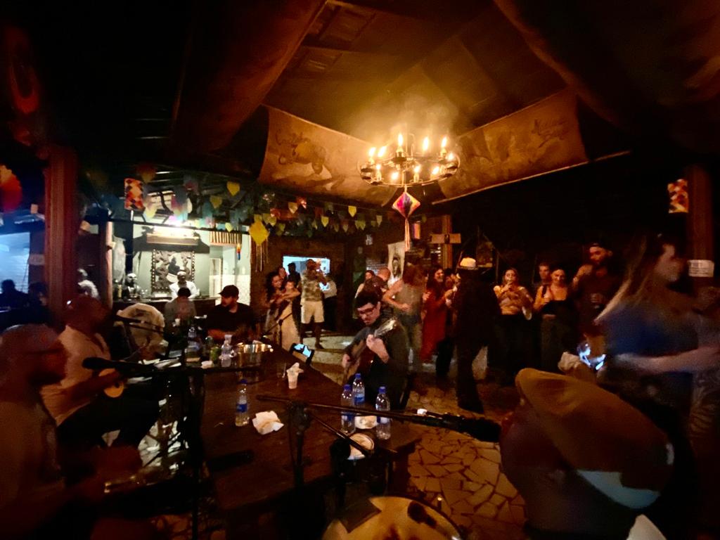 Samba e fé: as rodas de samba dos quilombos que cantam aos orixás