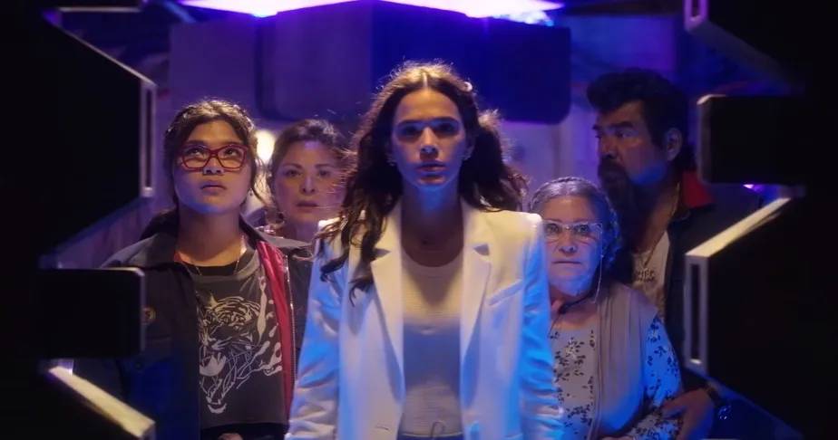 Os esforços de Bruna Marquezine para fazer de Besouro Azul um sucesso