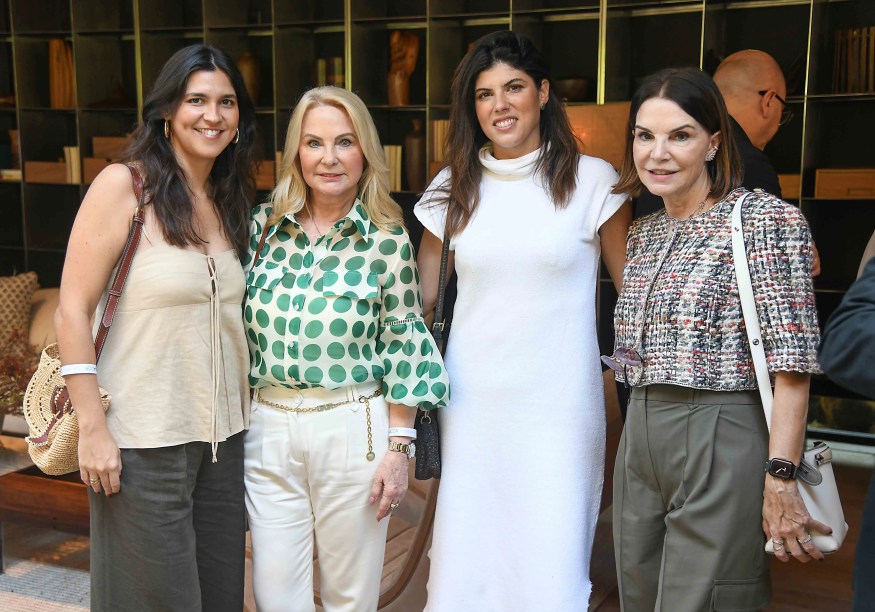 Carol Escada, Solange Medina, Patricia Landau e Patricia Mayer.