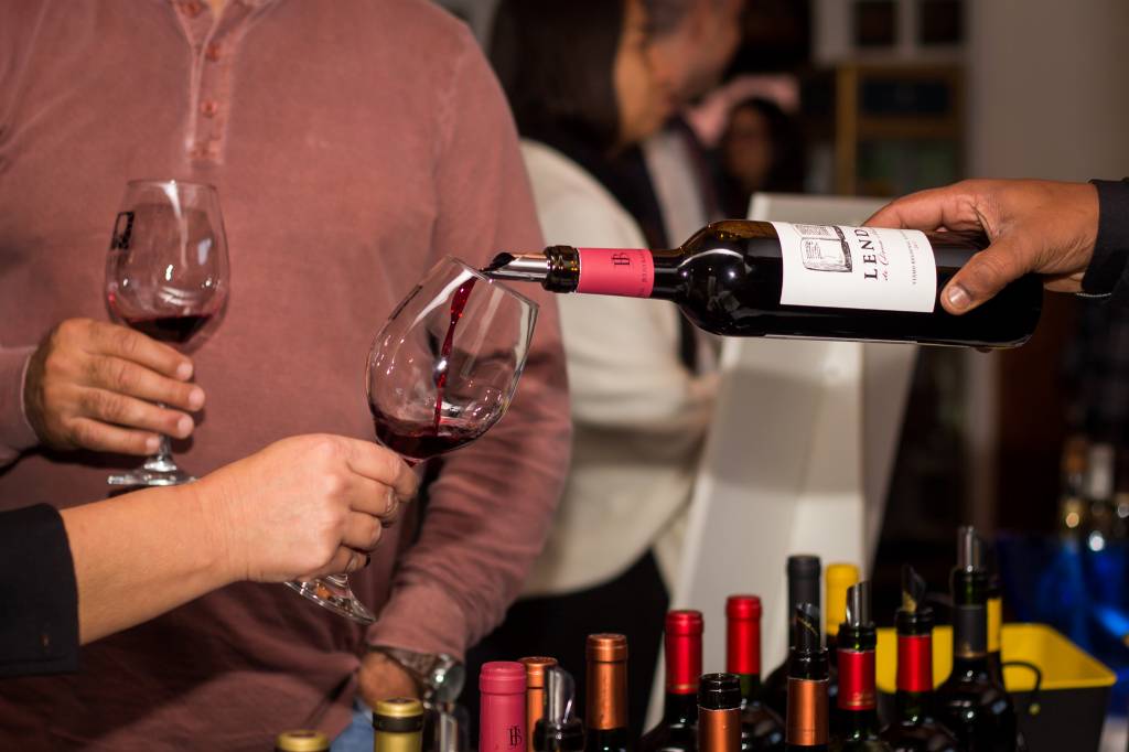 Lá na Serra: Friburgo exalta o boteco e Itaipava recebe festival de vinho