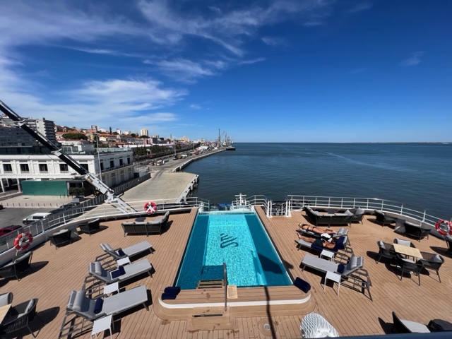 Fazer ou não um cruzeiro? Minha experiência em uma embarcação de luxo