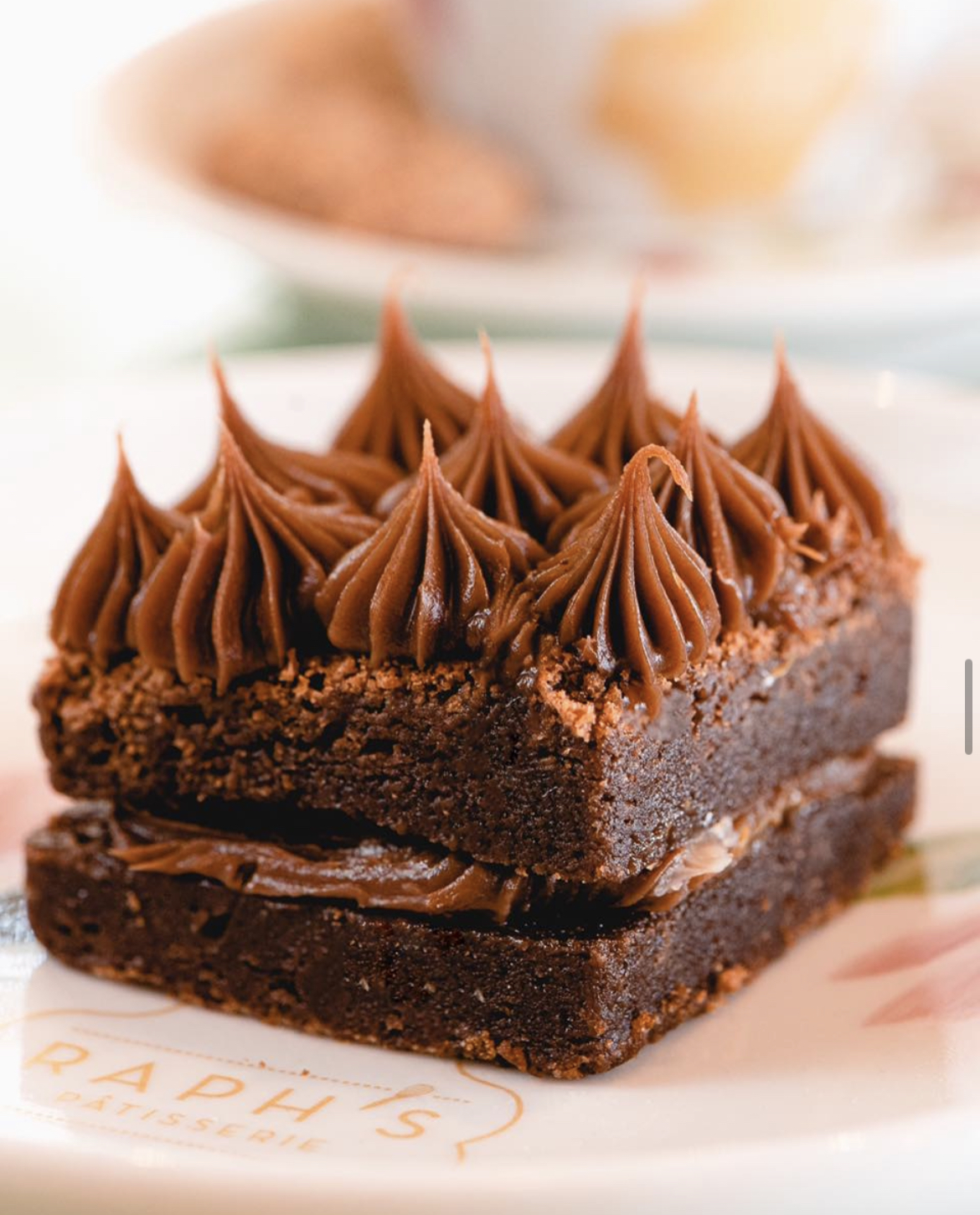 Raph's: o querido brownie da casa recebe farto brigadeiro