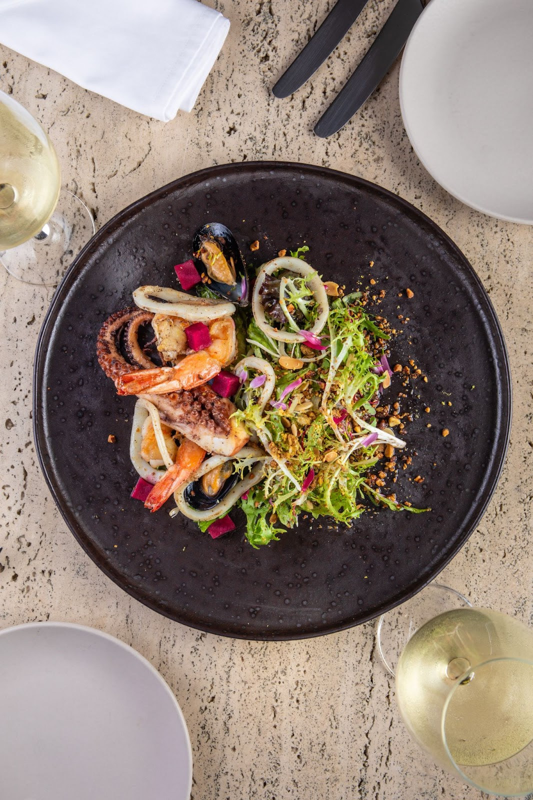 Emiliano: rooftop do hotel ganhou menu primaveril