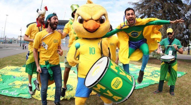 “Nada integra mais o gramado e a arquibancada do que cantar”