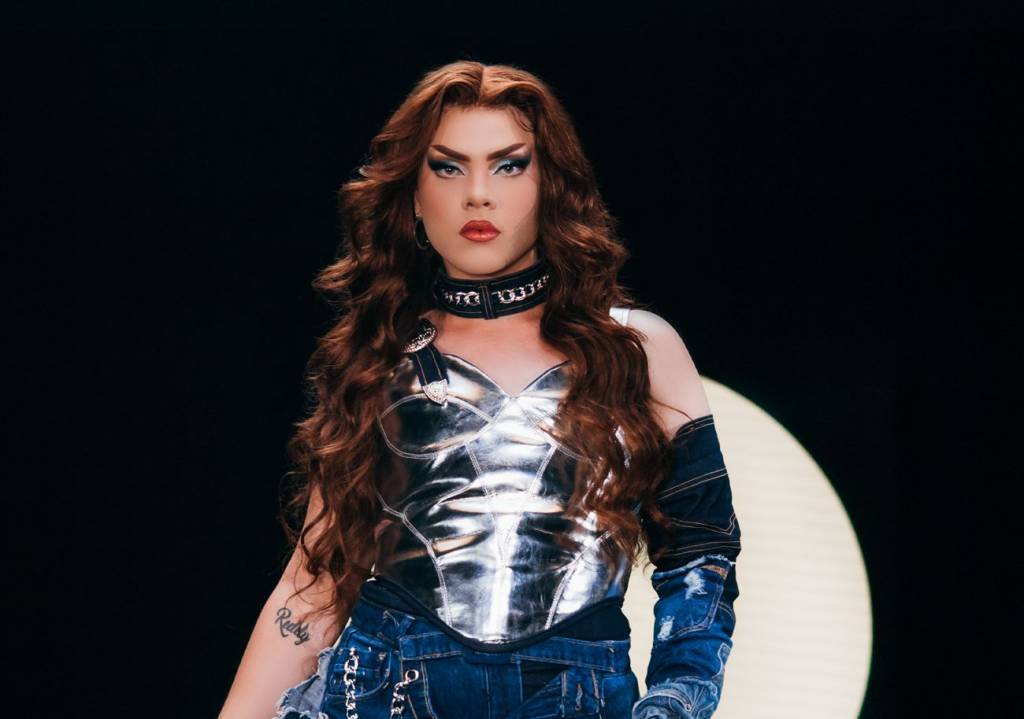 Tem drag no sertanejo! Conheça Reddy Allor