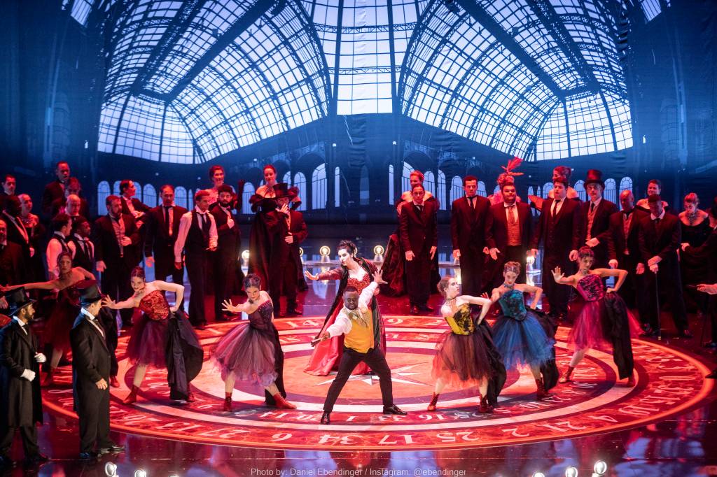 Fantasmas da ópera: um icône volta ao Municipal depois de 20 anos