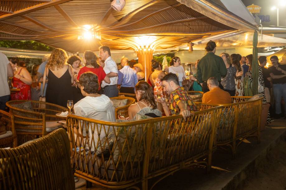 Encontros Veja Rio: convidados reunidos no beach club Sel d'Ipanema