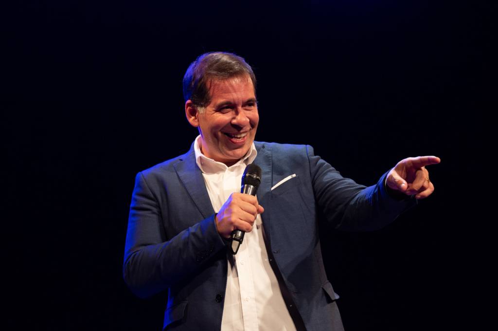 Solo de Leandro Hassum, comédia policial e mais novidades teatrais no Rio