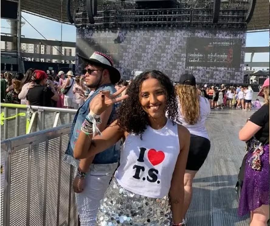 Fã de Taylor Swift morreu em show por exaustão térmica, aponta laudo