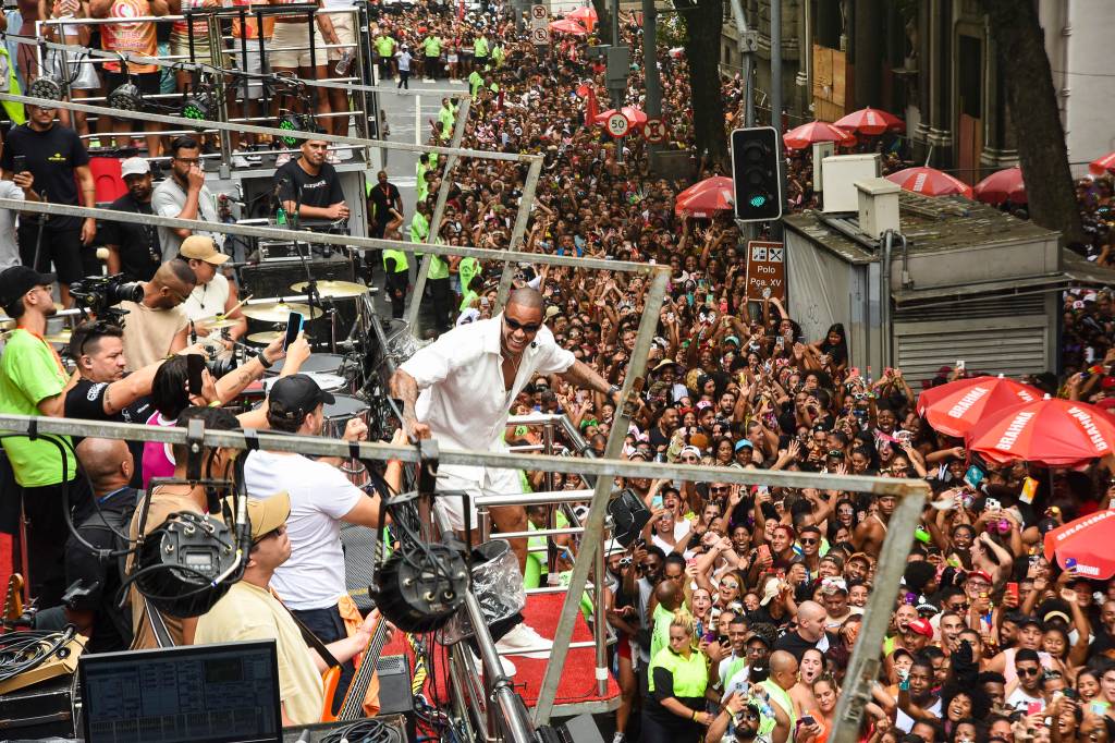 E ainda nem é Carnaval: blocos do fim de semana têm recorde de público