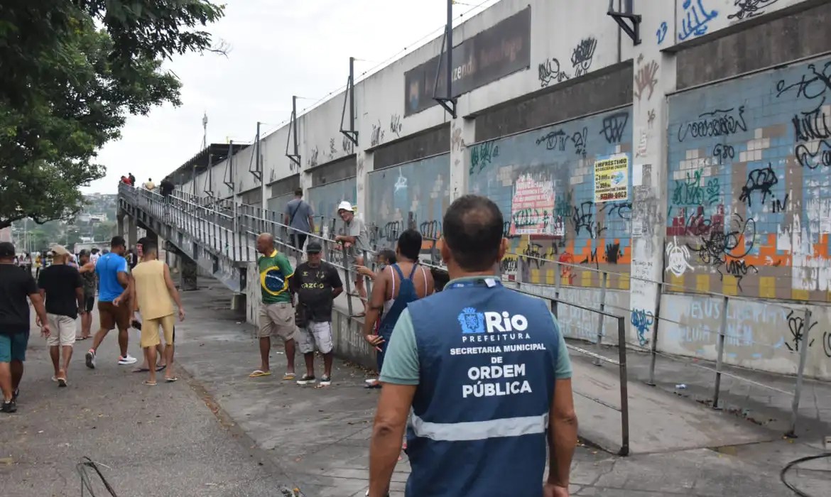 Acari: ação conjunta destruiu construções e efetuou prisões