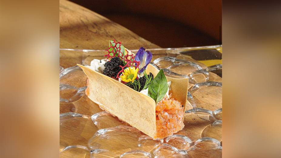 Masi: tartar de salmão é exemplo dos belos pratos de Nao Hara