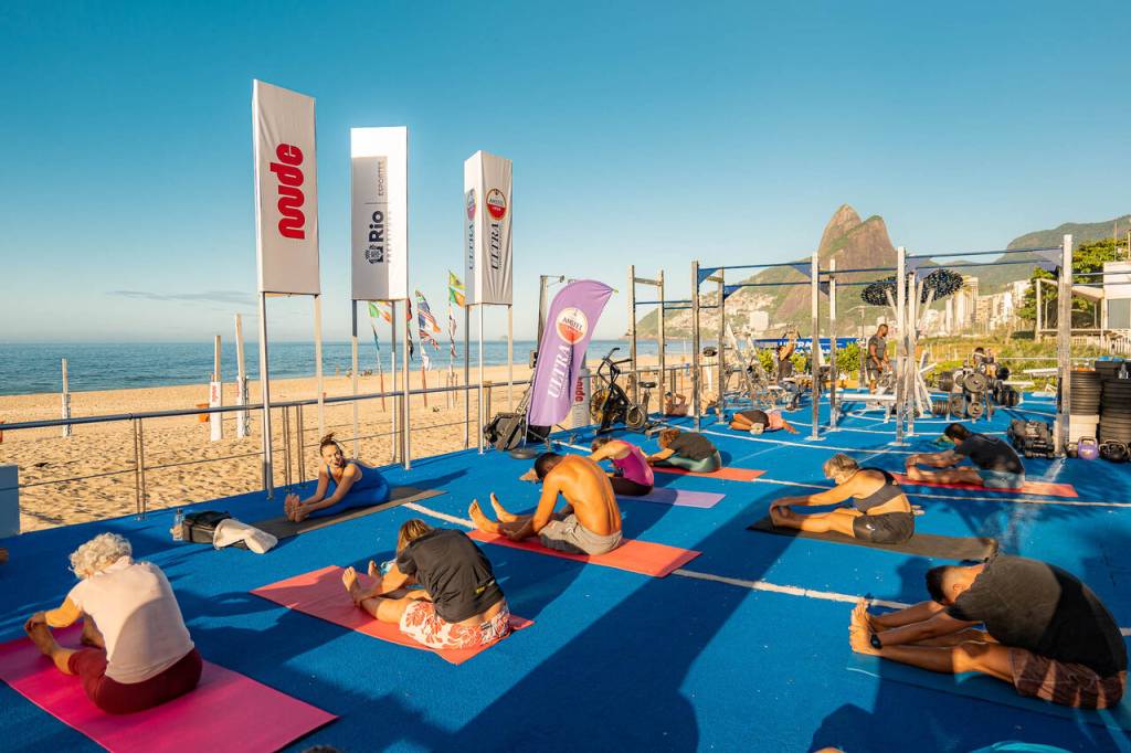Grátis: Praia de Ipanema ganha academia ao ar livre com banheira de gelo