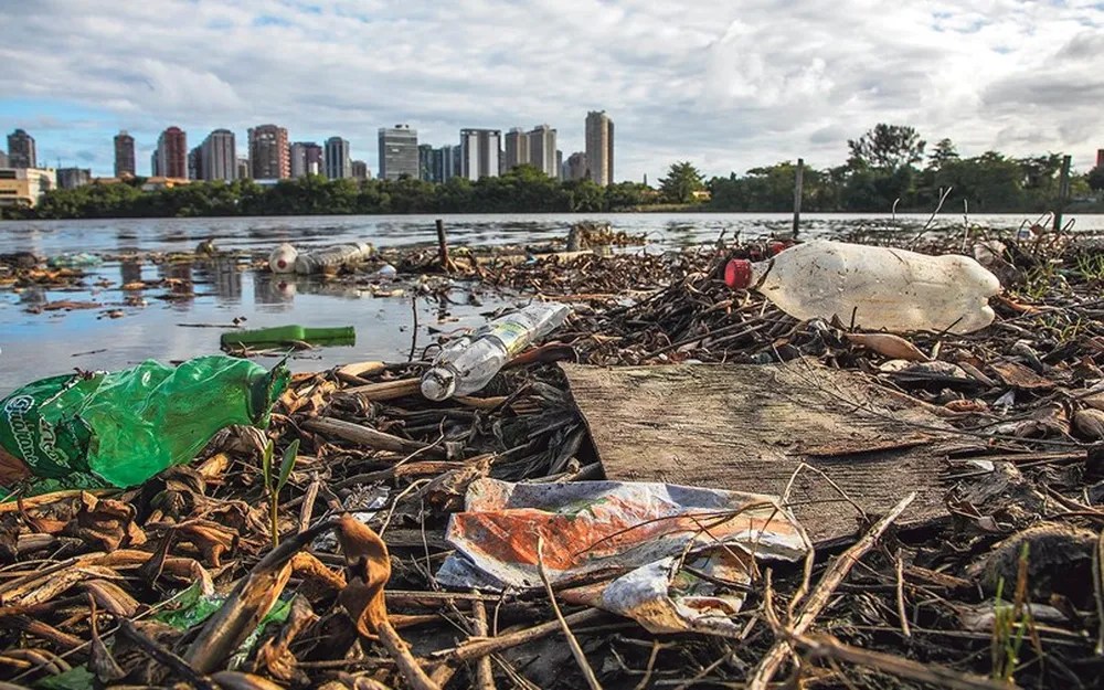 Rio produz 17000 mil toneladas de lixo por dia; 40% do total é reciclável